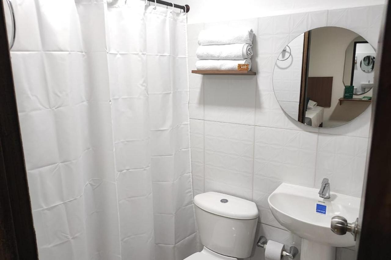 Ayenda Hotel Helenas Риоача Экстерьер фото