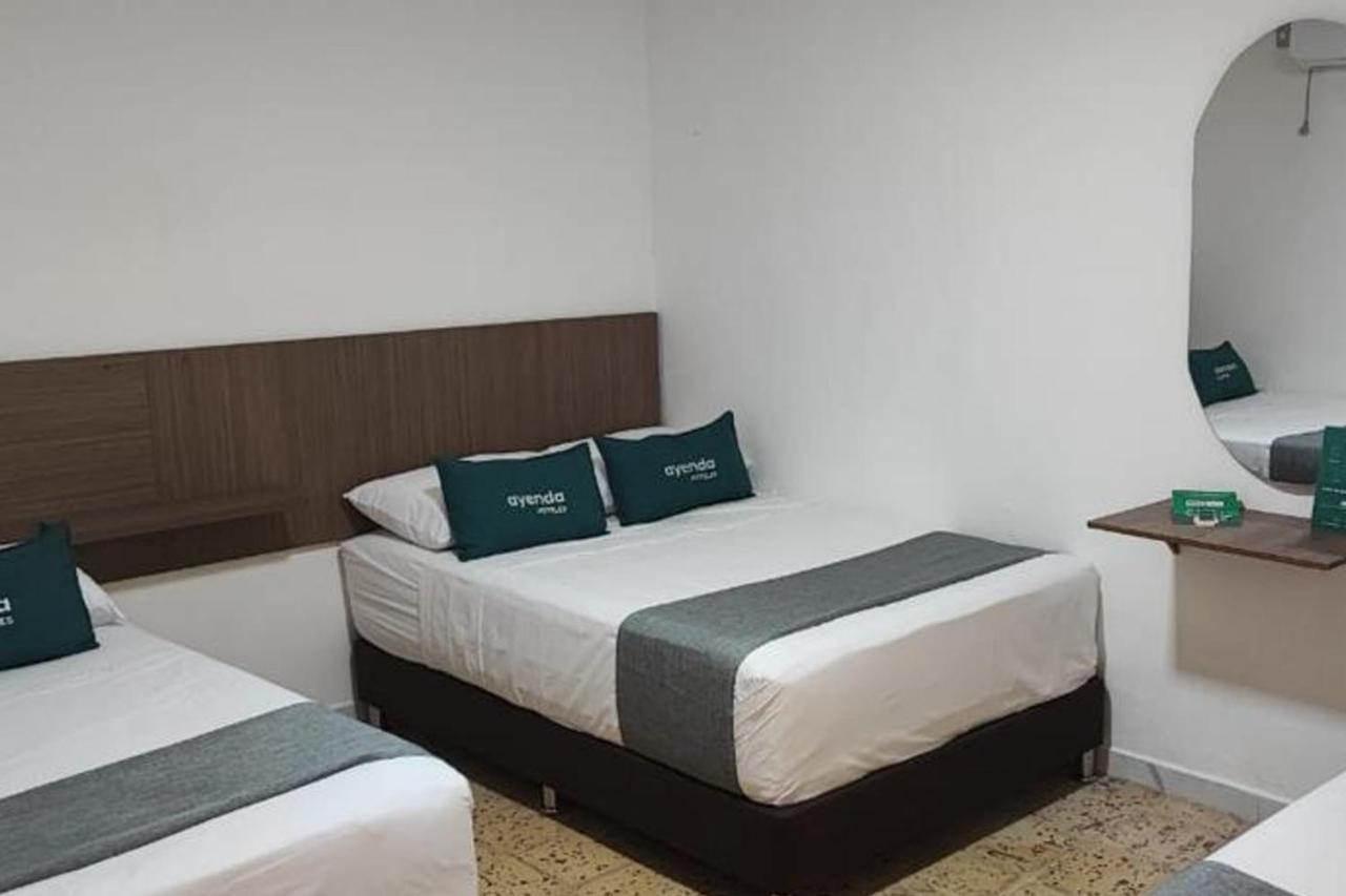 Ayenda Hotel Helenas Риоача Экстерьер фото