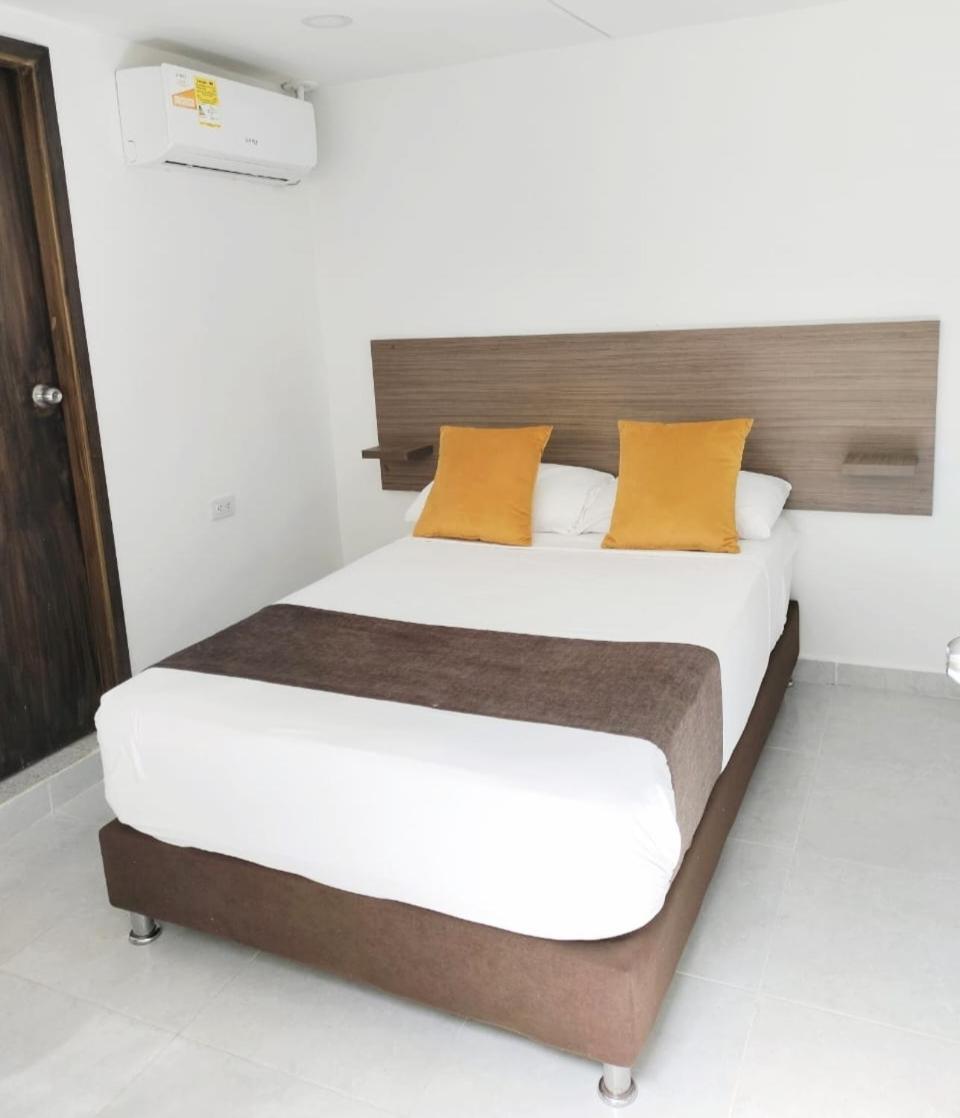 Ayenda Hotel Helenas Риоача Экстерьер фото